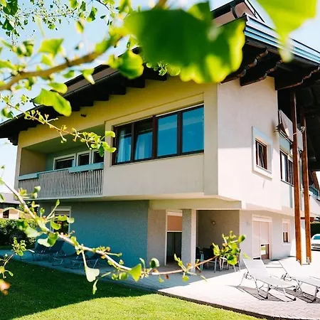 Apartment Suite In Villa Karglhof Incl 3 Bedrooms, 2 Bathrooms בית נופש